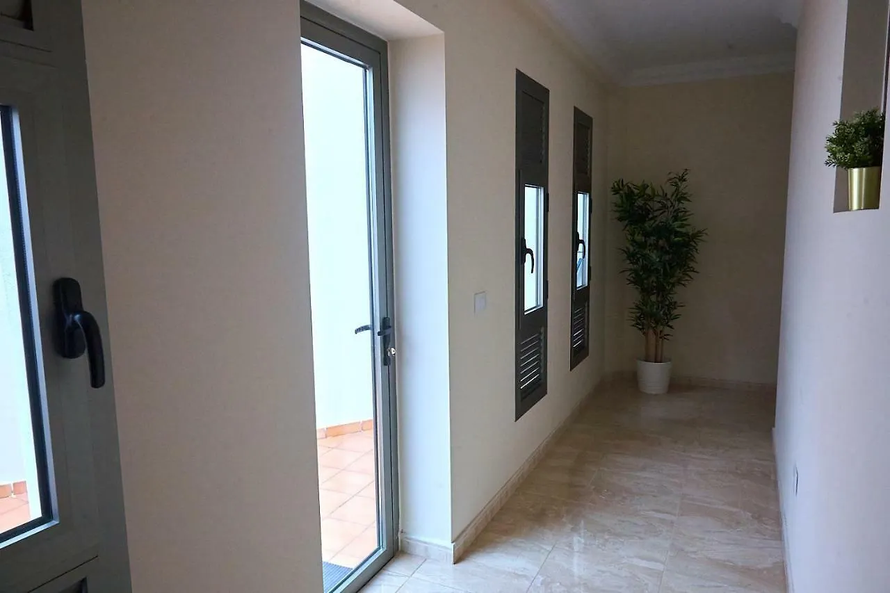 伊科德·德·洛斯·维诺斯 Apartamento Rolycar 104酒店 0*,